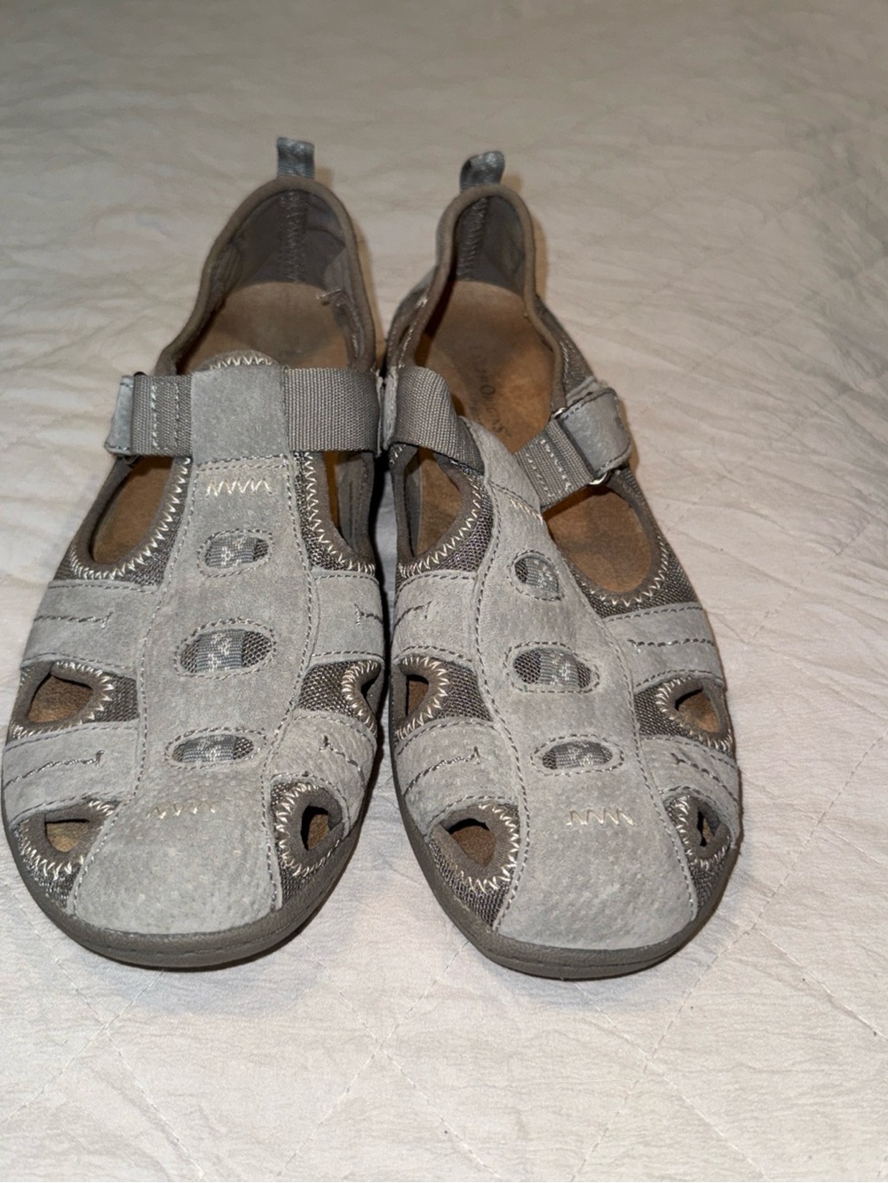 Earth Origins Women's Gray Closed-Toe Casual Sandals